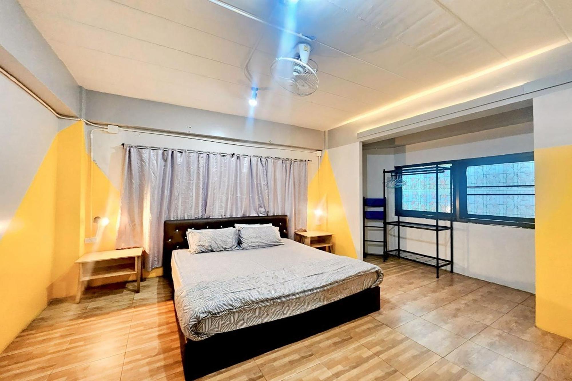 Hostel Me U